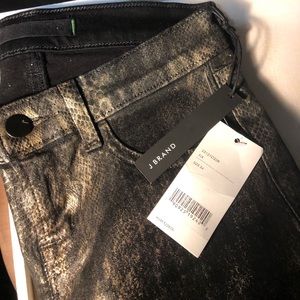 JBrand Sz 24 NWT Black and gold